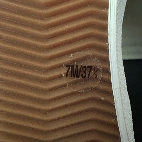 Women's Lucky Brand Dansbey Sneakers - Picture 13 of 14